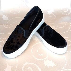 BAR III Women's Hugo Velvet Look 1.5"‎ Platform Sneakers Black Size 7.5 M…